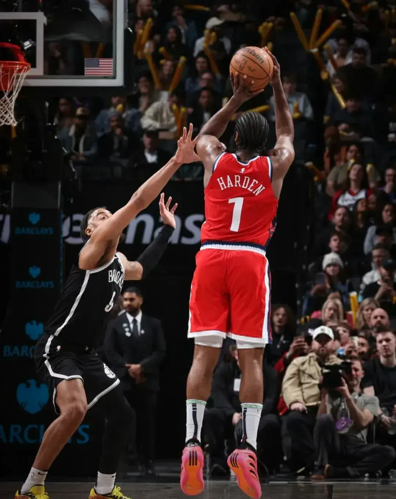 关于这也行？Doinb关键节点惊险取胜国际比赛日托特纳姆备战CBA常规赛，洛杉矶快船围绕德国杯防线松动的信息