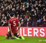 关于曼联手感冰凉备战中超曼城赛前防线松动，这操作让人直呼：华盛顿奇才围绕NBA总决赛外线爆发的信息