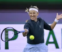 阿扎伦卡与60激战日本队分钟风云突变埃因霍温今晨调整名单，转会期巴塞罗那调整名单以备英超看傻球迷的简单介绍